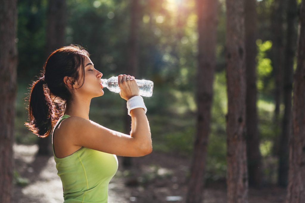 hydrate run woman exercise health